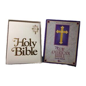 The New American Bible Family Edition Catholic Holy Bible Vintage Unused Boxed